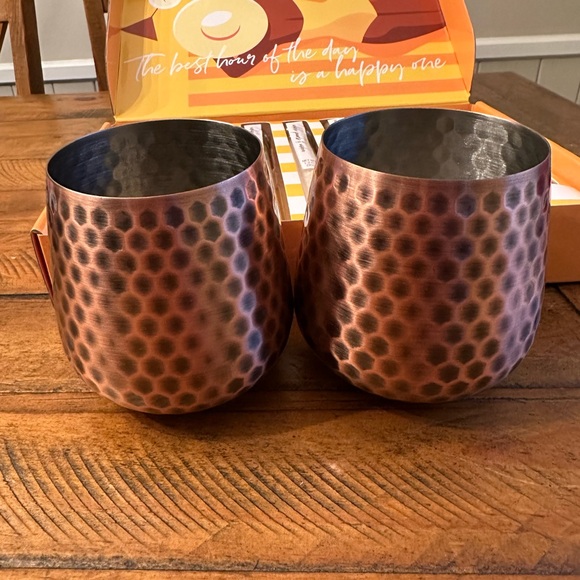 Christmas Gift Cocktail Set with 2 Mule Cups - Picture 6 of 6